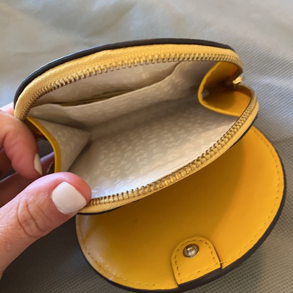 Kate Spade clutch and small wallet - Picture 4 of 5